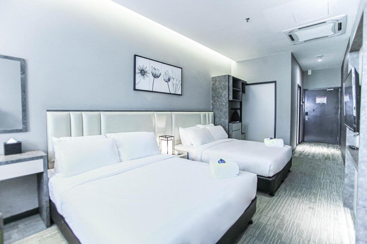 Fives Hotel Dnp Johor Bahru Dış mekan fotoğraf