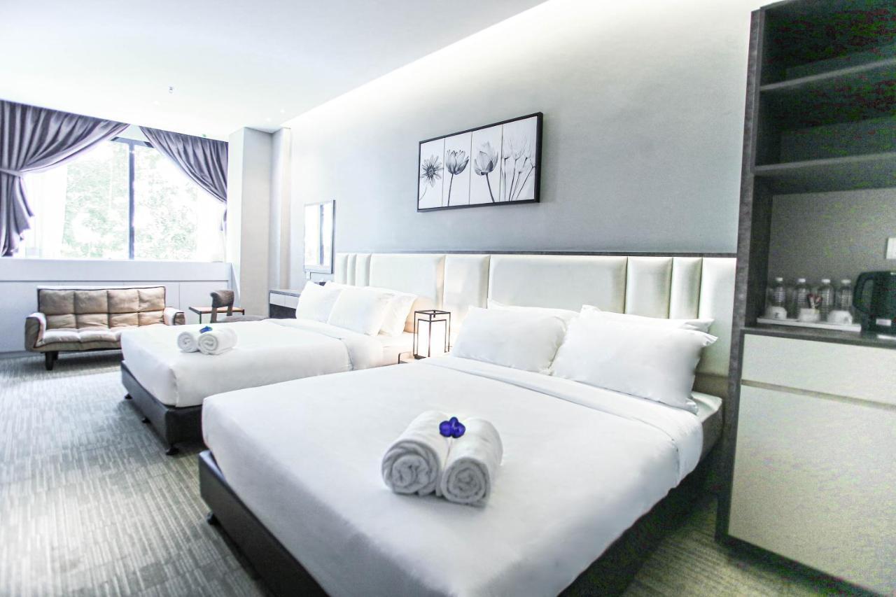 Fives Hotel Dnp Johor Bahru Dış mekan fotoğraf