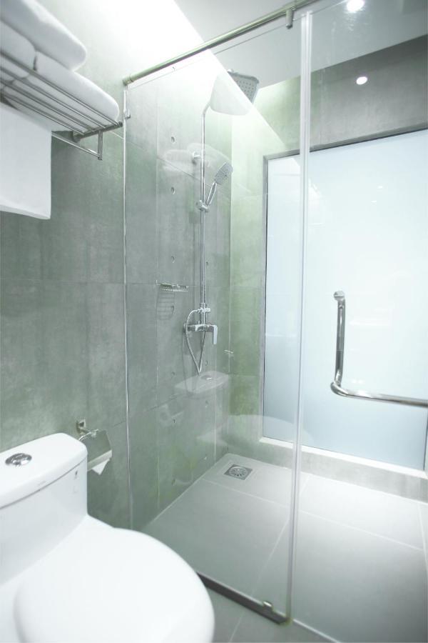 Fives Hotel Dnp Johor Bahru Dış mekan fotoğraf