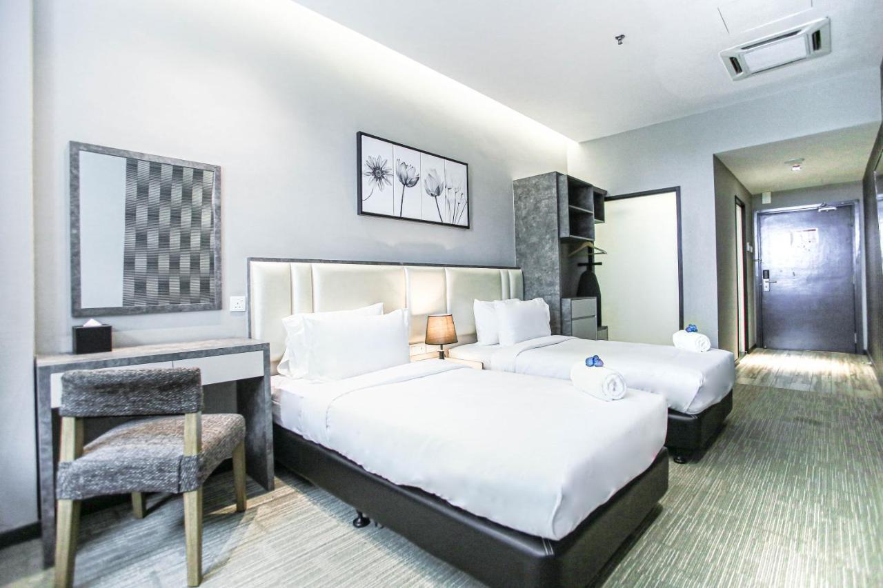 Fives Hotel Dnp Johor Bahru Dış mekan fotoğraf